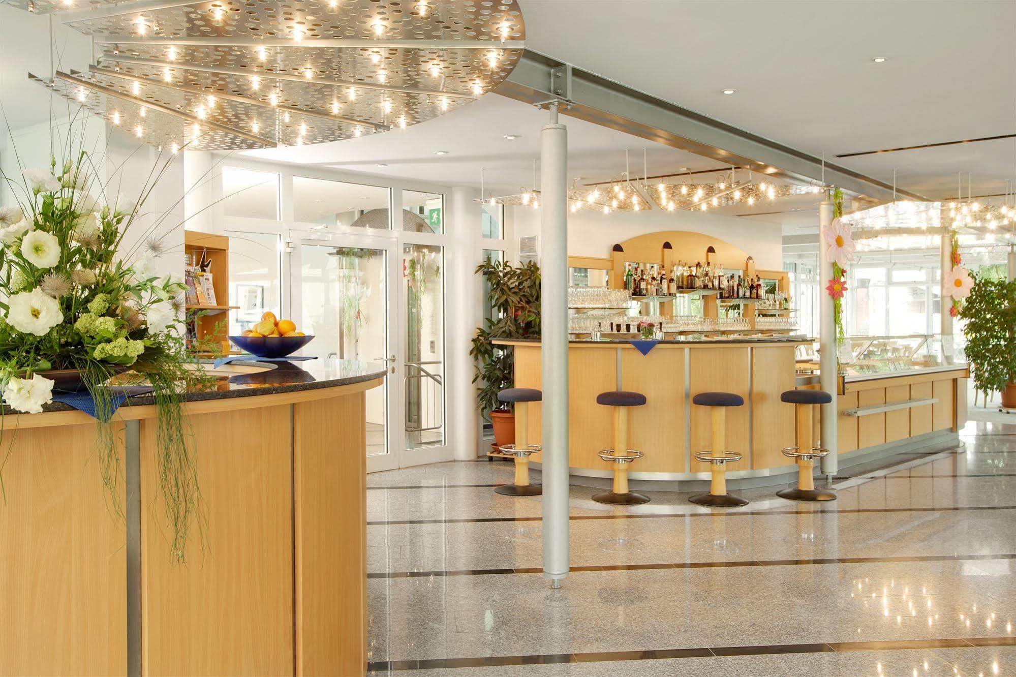 Hotel Alber Лайнфелден-Ехтердинген Екстериор снимка